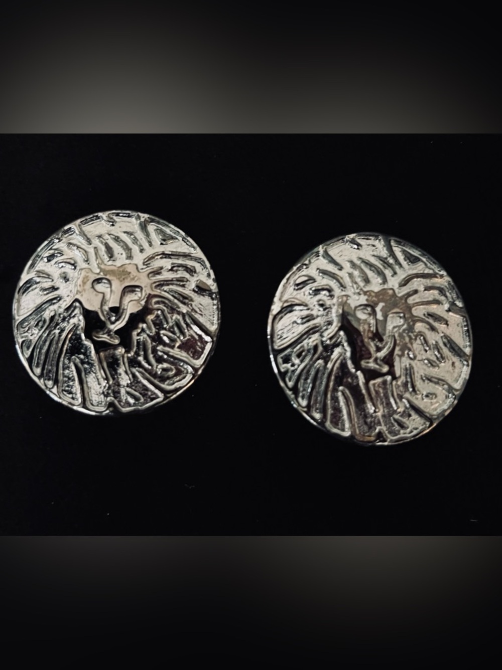 #255 Vintage Anne Klein Silver-tone Lion Head Earrings